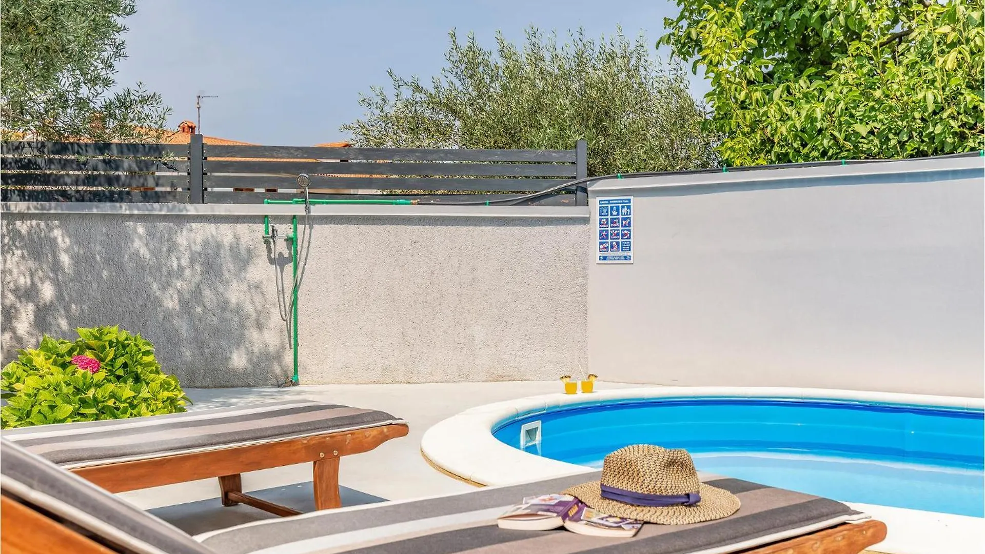 3 Bedroom Gorgeous Home In Valbandon