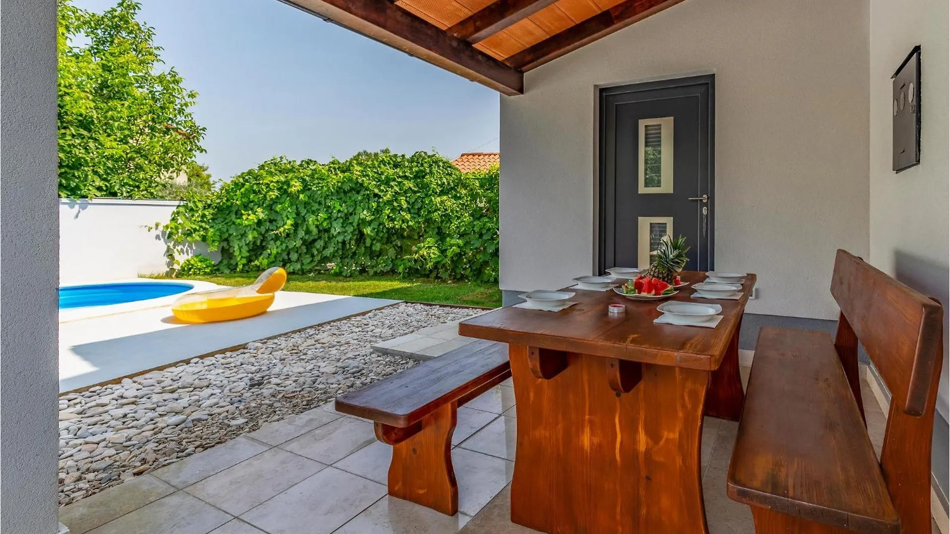 Feriehus 3 Bedroom Gorgeous Home In Valbandon Kroatien
