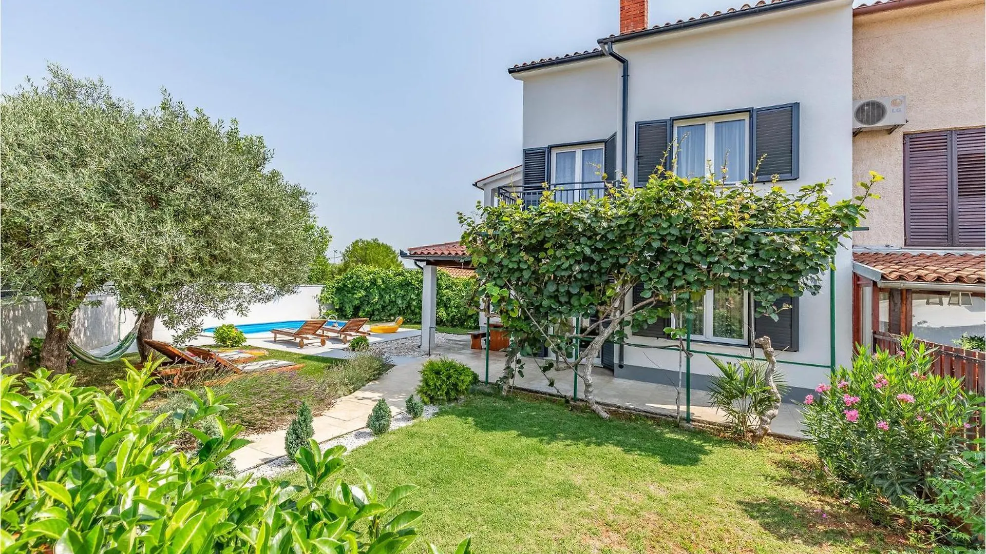 Feriehus 3 Bedroom Gorgeous Home In Valbandon Kroatien