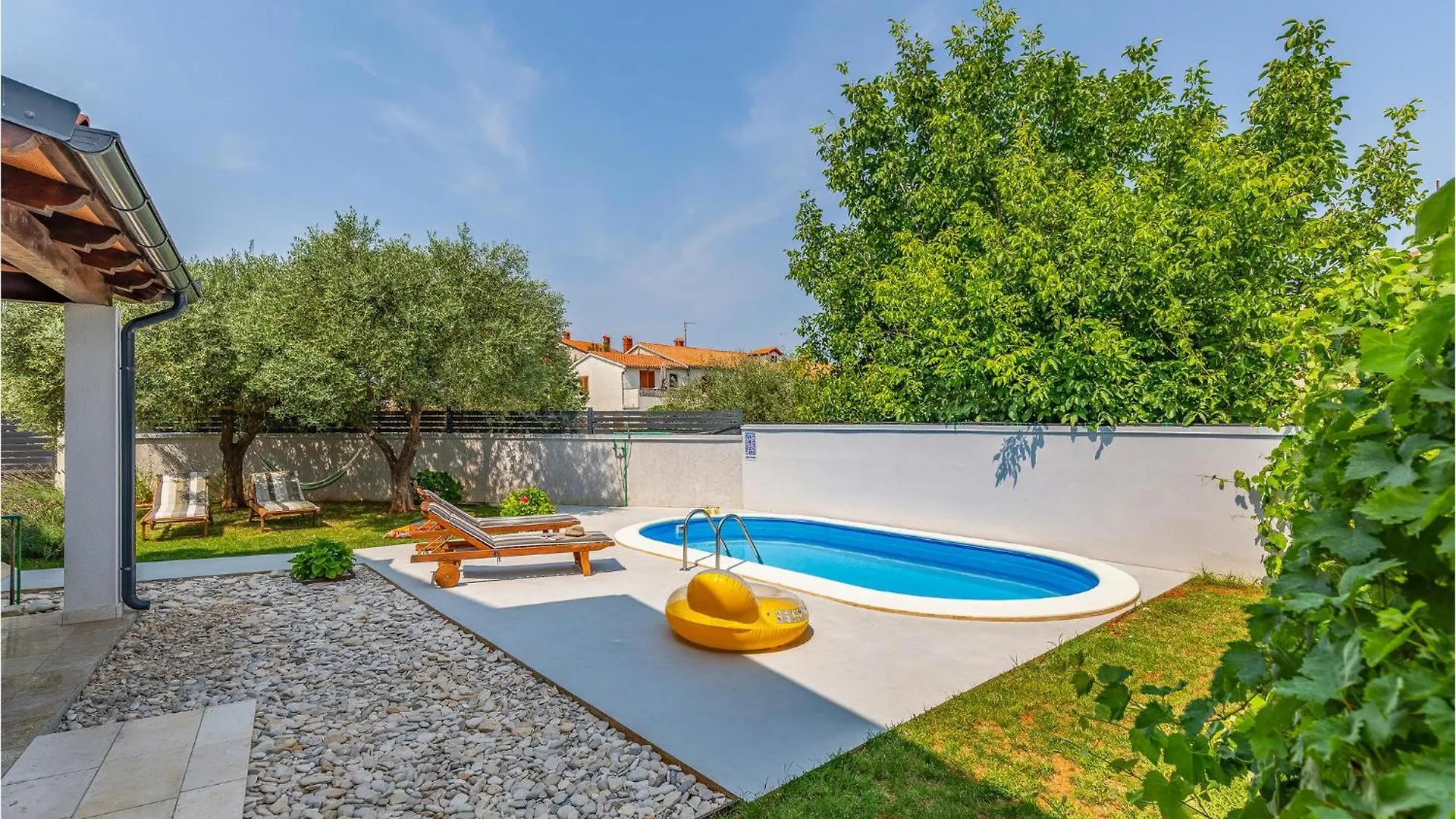 Feriehus 3 Bedroom Gorgeous Home In Valbandon